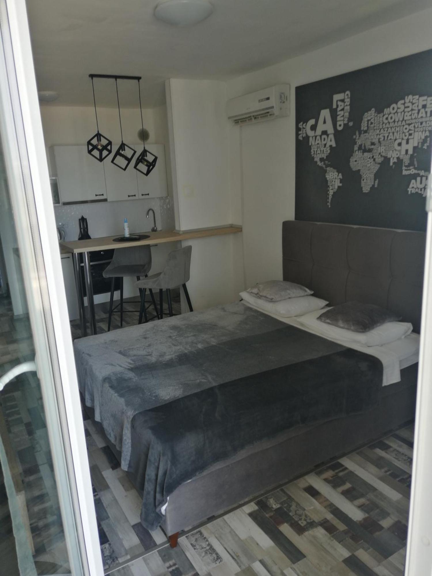 Studio Apartment Lanterna 자다르 객실 사진